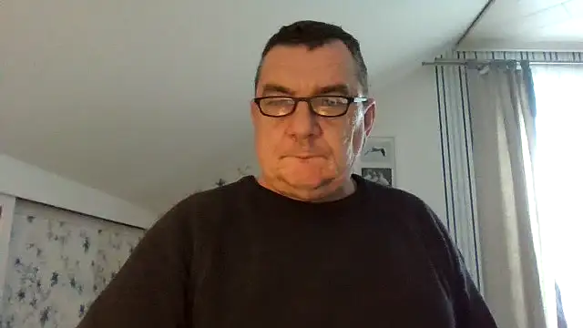 Nobbie444 live sex cam