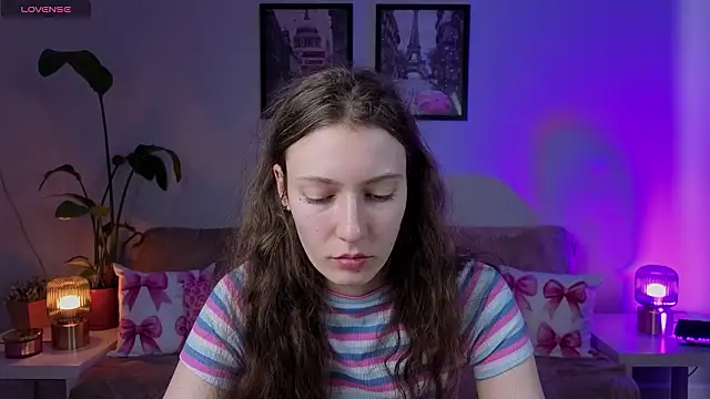 VioletaBloom live sex cam