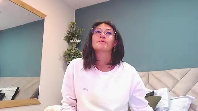 SharisWillian live sex cam