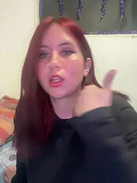 Caroline_red's cam snapshot