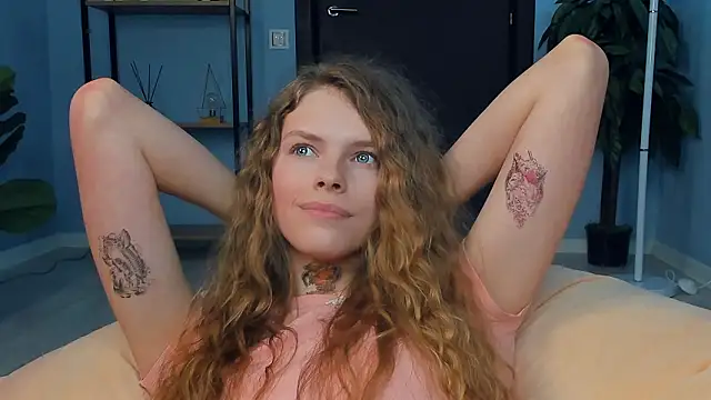 RayaNenlia's cam snapshot