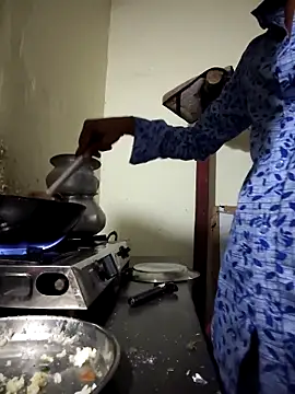 RAYI_Queen_4 live sex cam