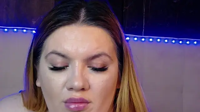 MelanieBrownn's cam snapshot