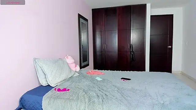 marianaandvalen live sex cam