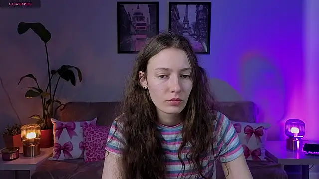 VioletaBloom's cam snapshot