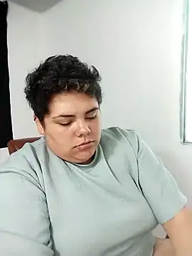 Hailey_Curvy live sex cam