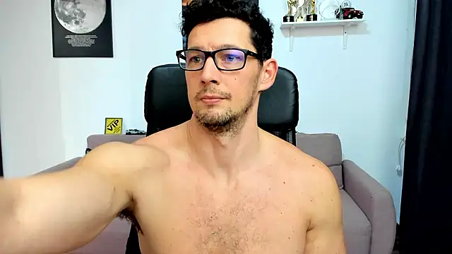 BrutusK08 live sex cam