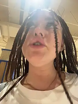 KiraSunshine live sex cam