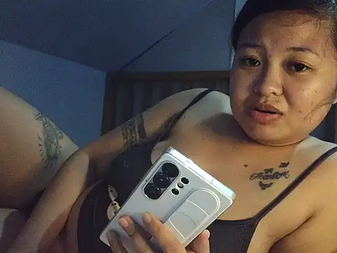 Chillntalkmami's cam snapshot