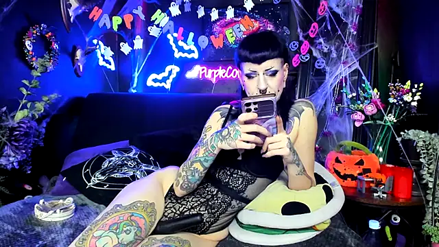 Purple_Coffin666's cam snapshot