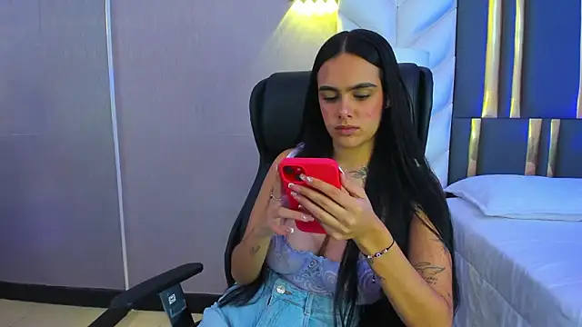 ChloeHarper_ live sex cam