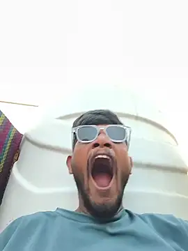 IMBADBOY4U live sex cam