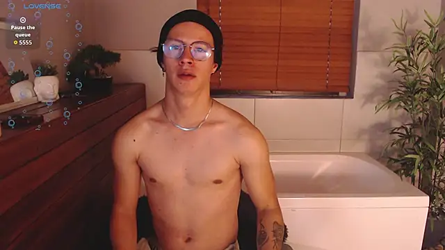 Brandon_starkk live sex cam