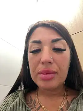 RuslanaXX live sex cam