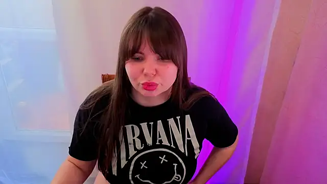 Cutie_Curvy's cam snapshot