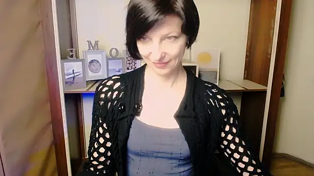 _AngeliaFlow_'s cam snapshot