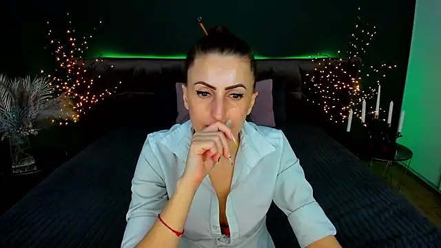 Rebecca_Diamond's cam snapshot