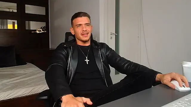 ElijahThorne's cam snapshot