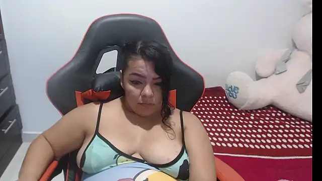 emily_sexxx's cam snapshot