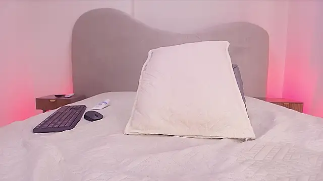 shaina_adams's cam snapshot