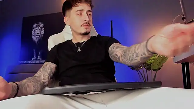 uptomatty's cam snapshot