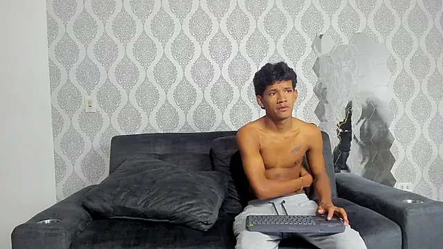 Boy_savoy live sex cam