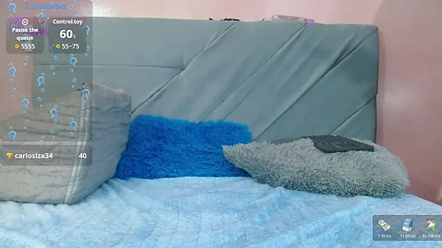 studentdeivy_'s cam snapshot