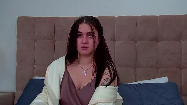 ChristinaMilton live sex cam