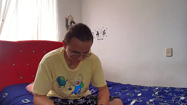 Husbands_Horny's cam snapshot