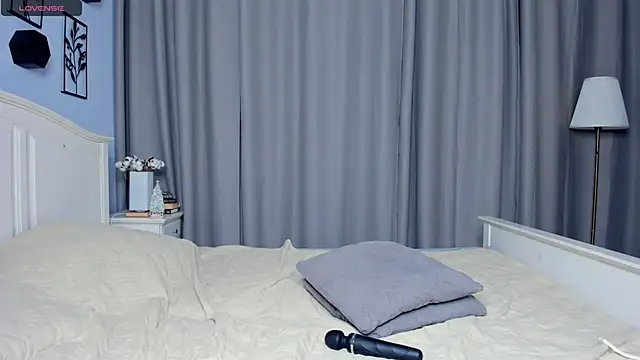 RoxanneComisky's cam snapshot