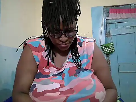 sexy_bigboobss's cam snapshot