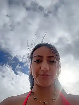 Ninabigtitied's cam snapshot