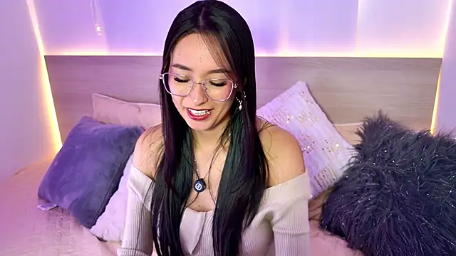 AliceeBloom's cam snapshot