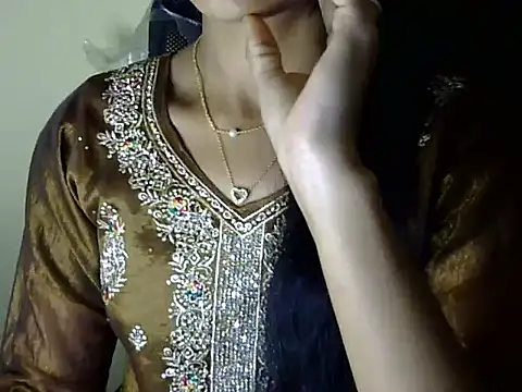 Khushi_v's cam snapshot