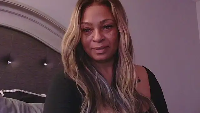 MSweetLindaParks live sex cam