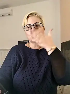 Pumabionda live sex cam