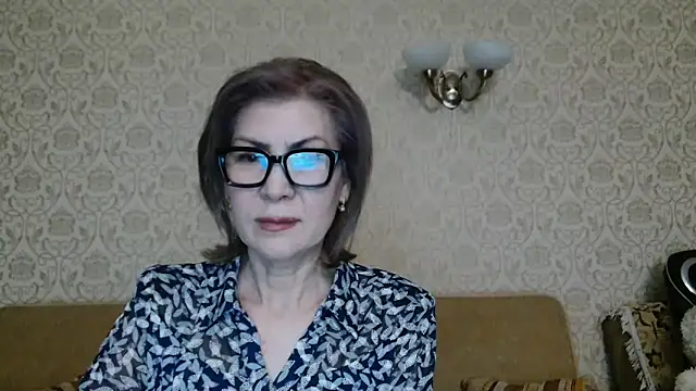 Elegant00Lady live sex cam