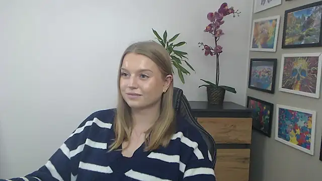 Mysteryerica's cam snapshot