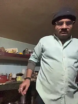 Saxymood1111's cam snapshot