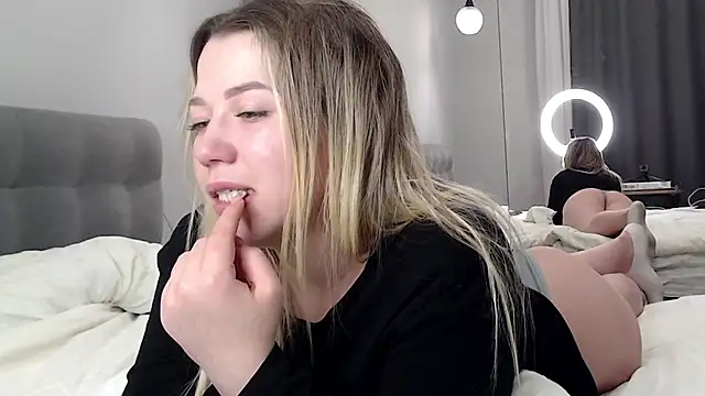 Embersweetbunny live sex cam