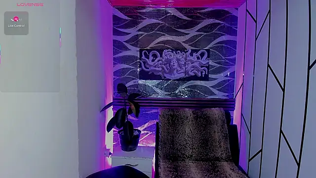 Hellish_centipede live sex cam