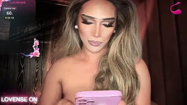 Lo_la_69 live sex cam