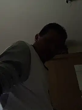 PIROCAGG21's cam snapshot