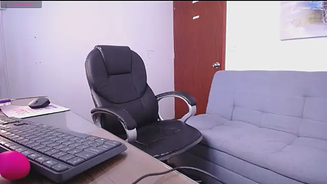 loretta_fraser live sex cam