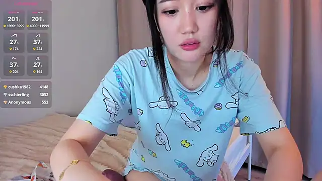 AmiliYan live sex cam