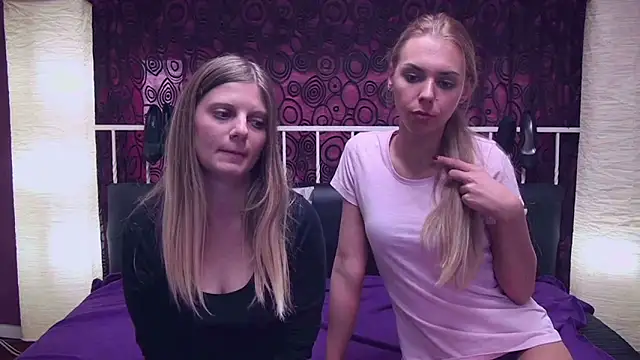 BlondeWitches live sex cam