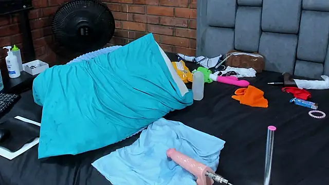 Couple_Gold69 live sex cam