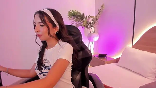 cataleya_castle's cam snapshot