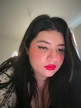 horny_roomiess's cam snapshot