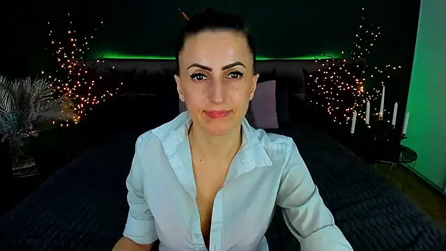 Rebecca_Diamond's cam snapshot